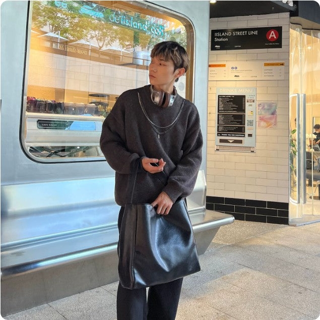 Large-Capacity Shoulder Bag for Commuting, Underarm Carry, Unisex, Trendy