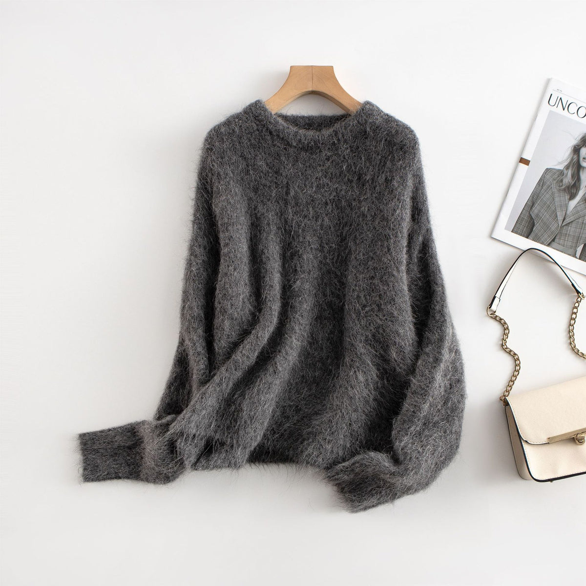 Exquisite and unwavering, G-quality niche alpaca wool crew neck sweater for women, 2026 autumn/winter, relaxed and loose knitwear.
