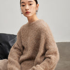 Exquisite and unwavering, G-quality niche alpaca wool crew neck sweater for women, 2026 autumn/winter, relaxed and loose knitwear.