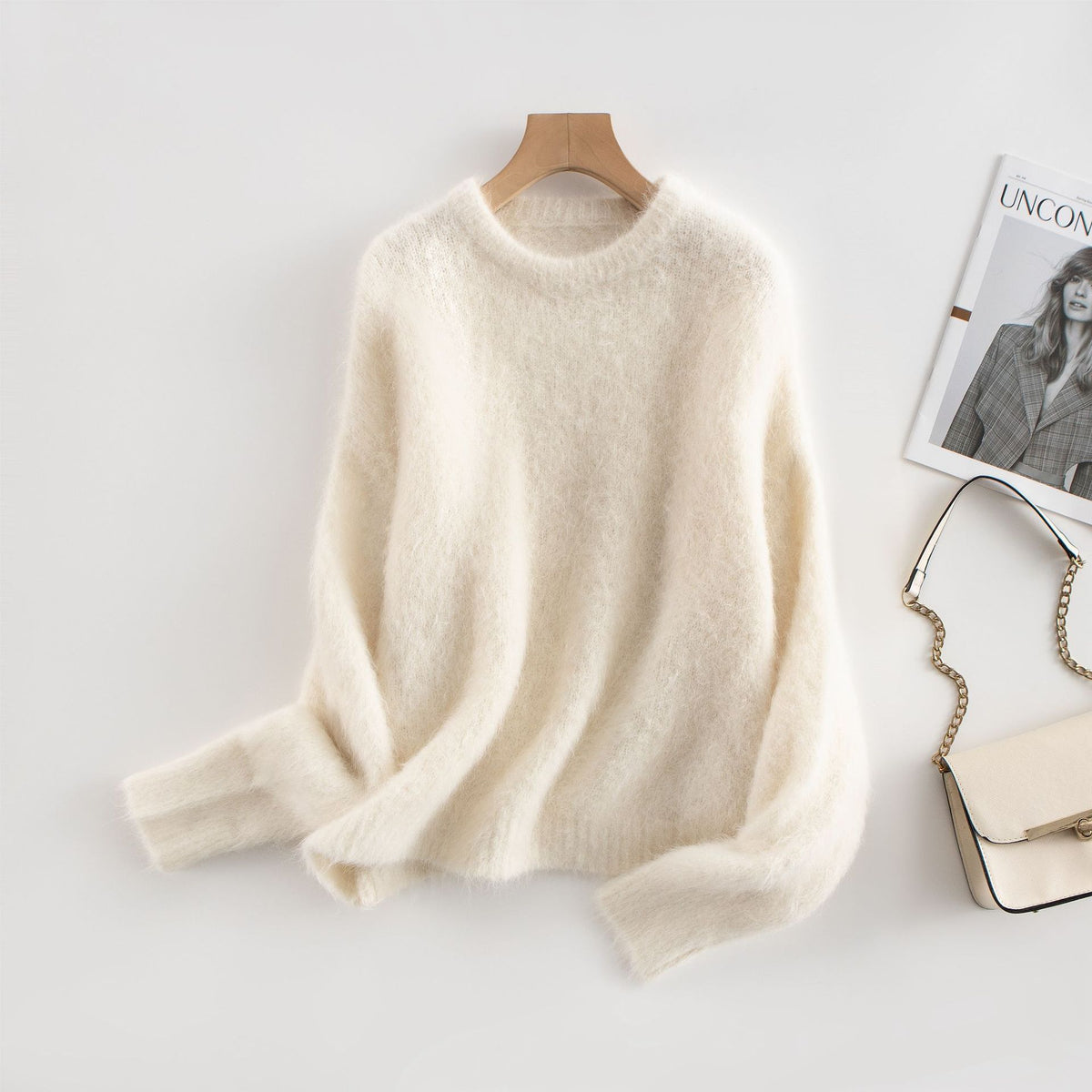 Exquisite and unwavering, G-quality niche alpaca wool crew neck sweater for women, 2026 autumn/winter, relaxed and loose knitwear.