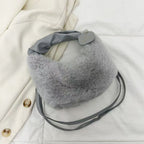 High-end plush tote bag for women, new autumn/winter style, fashionable and versatile, commuter shoulder bag/crossbody bag.