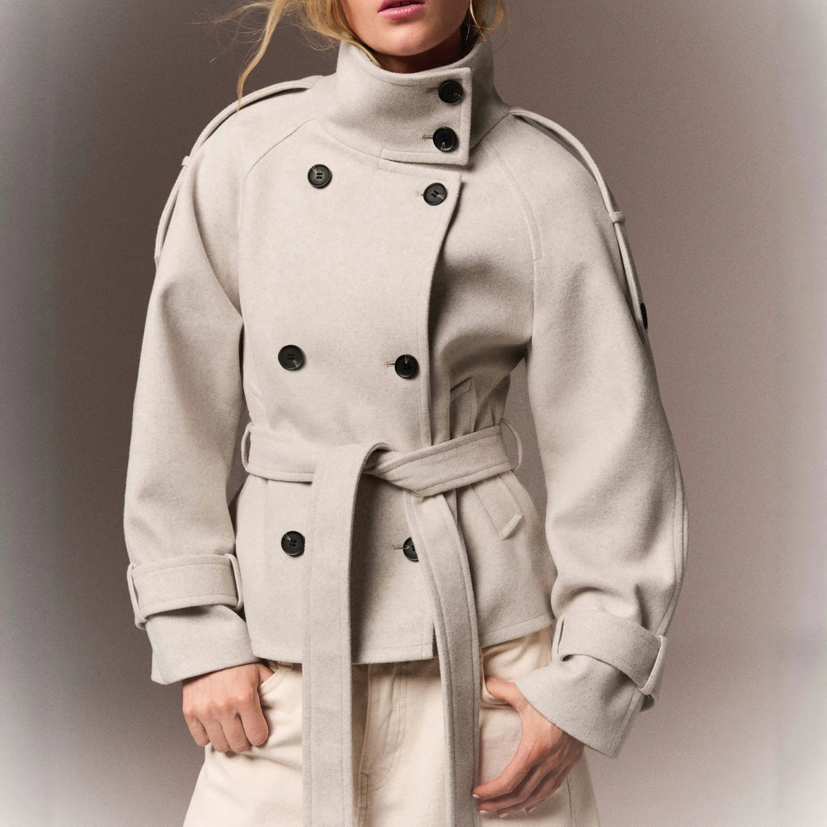 2026 Autumn/Winter New Style Short Double-Breasted Wool Coat Women's Stand Collar Tie-Waist Slim Fit Wool Overcoat