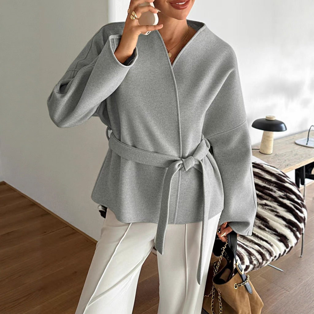 New short imitation wool coat for women, 2026 autumn and winter, loose fit, tie-up cardigan, long sleeves