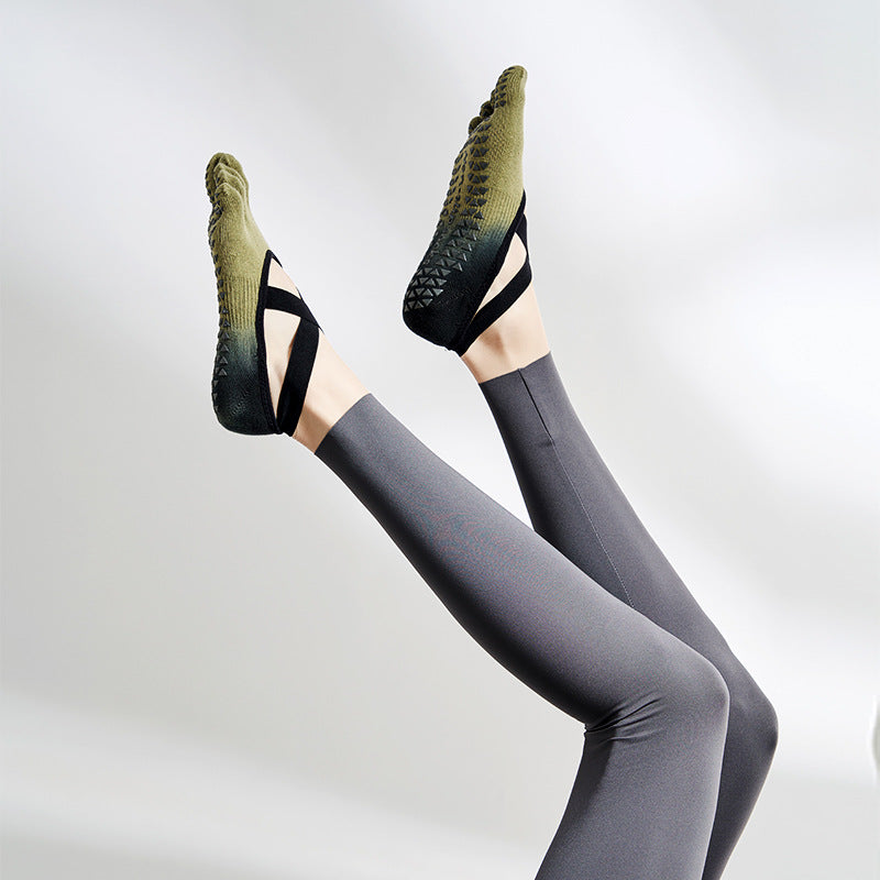 Gradient strap yoga non-slip socks