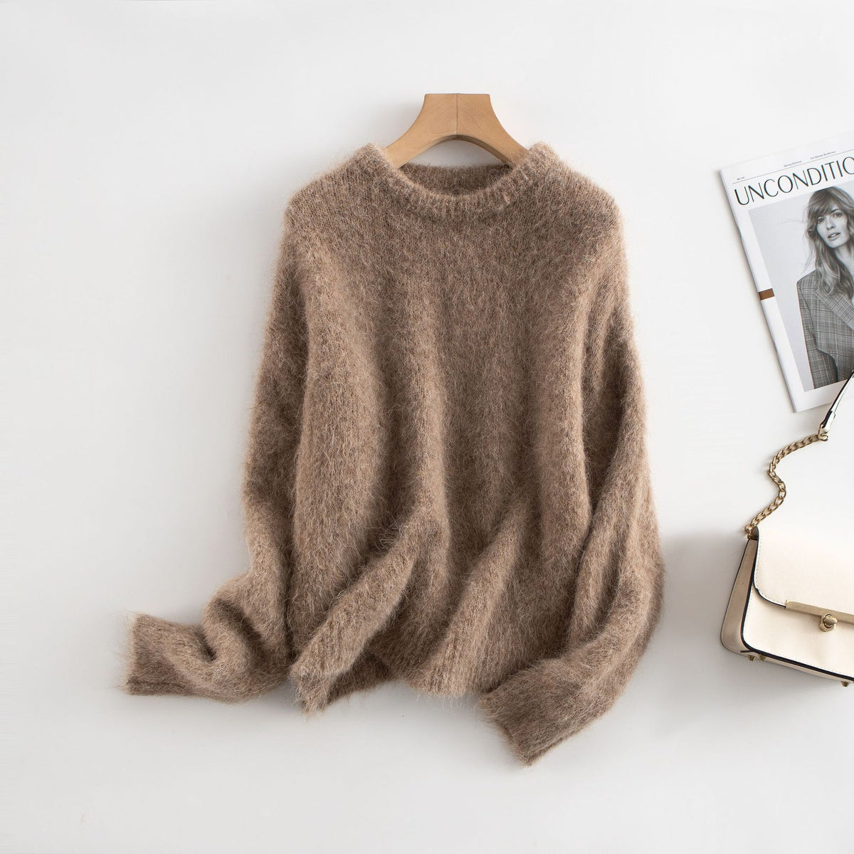 Exquisite and unwavering, G-quality niche alpaca wool crew neck sweater for women, 2026 autumn/winter, relaxed and loose knitwear.