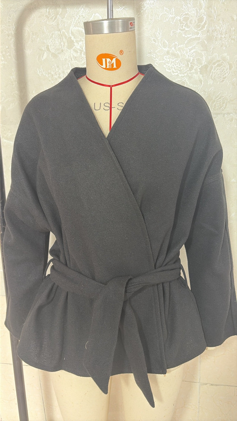 New short imitation wool coat for women, 2026 autumn and winter, loose fit, tie-up cardigan, long sleeves